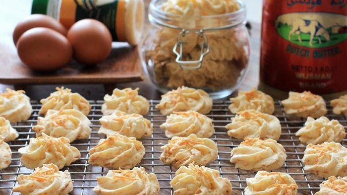 Kue sagu keju