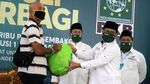 Saat Cak Imin Bantu Warga Terdampak COVID-19