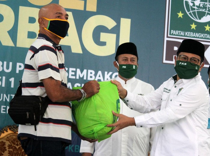PKB memberikan bantuan dalam rangka peduli COVID-19. Mereka memberikan 300 ribu paket sembako dan 1 juta masker kepada masyarakat yang terdampak COVID-19.