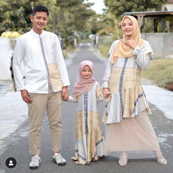 10 Ide Baju Sarimbit Kompakan Dengan Keluarga Saat Lebaran