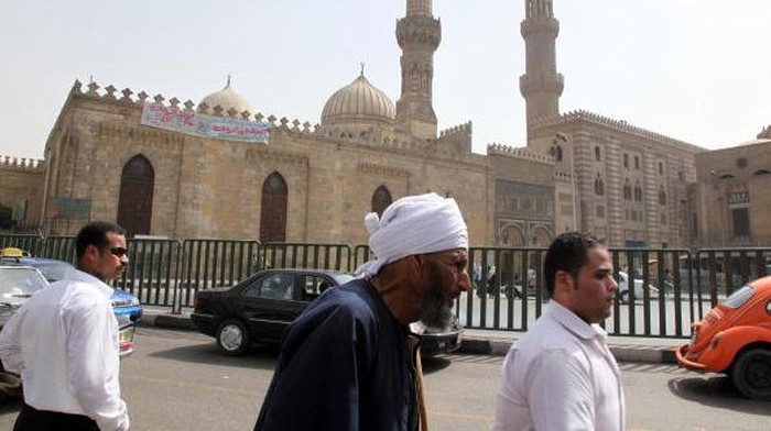 Universitas Al-Azhar merupakan institusi pendidikan yang didirikan di Kairo. Universitas itu pun disebut universitas tertua yang pelajari ilmu agama dan umum.