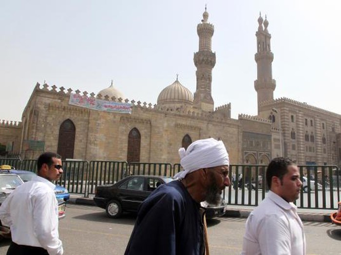 Universitas Al-Azhar merupakan institusi pendidikan yang didirikan di Kairo. Universitas itu pun disebut universitas tertua yang pelajari ilmu agama dan umum.