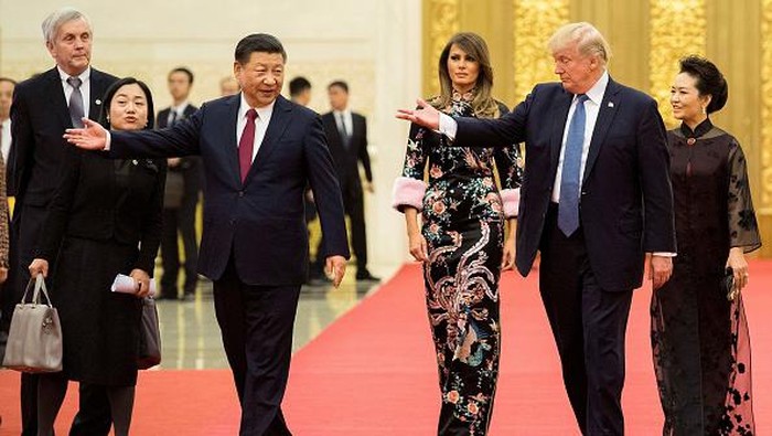 Hubungan Presiden AS Donald Trump-Presiden China Xi Jinping memanas. Keretakan hubungan diplomasi itu karena Trump kecewa dengan China terkait virus Corona.