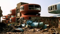 Tidak sampai di situ, sejumlah rumor miring pun mewarnai pembangunan Resort San Zhi Pod City. Situs World Abandoned menuliskan, kalau sempat terjadi sejumlah kecelakaan mobil hingga kasus bunuh diri saat pembangunannya. Lazer Horse/sickchirpse.com.