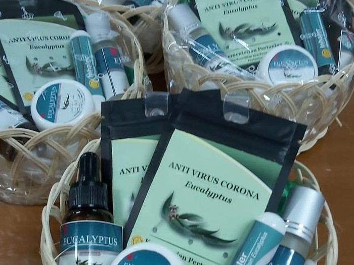 Indonesia akhirnya berhasil mematenkan formula antivirus Corona dalam bentuk inhaler, diffuser oil hingga kalung antiCorona.