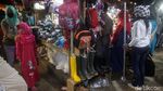 Meski PSBB, Pasar Tanjungsari Sumedang juga Diserbu Warga