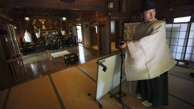 Buka Layanan Online Usir Roh Jahat, Kuil Jepang