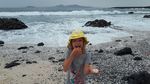 Potret Pantai Spanyol yang Punya Pasir Popcorn