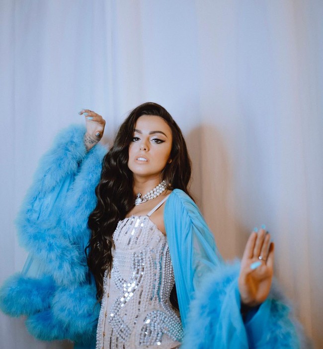 Wanita 26 tahun itu mengungkapkan bahwa stretch marks menjadi kebanggaan sebagai seorang wanita yang menjadi penanda bahwa dia adalah seorang ibu.  Foto: Instagram