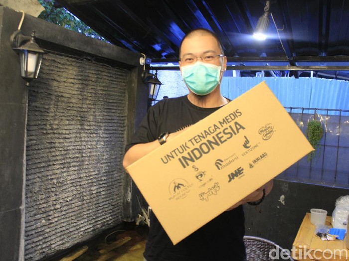Kisah mualaf di Bandung yang kuras habis hartanya untuk lawan Corona