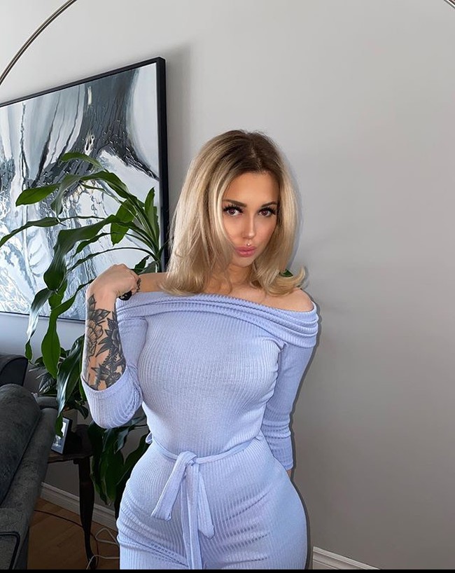 Jujur saya tidak bisa mengatakan berapa banyak yang saya miliki sekarang, tapi saya akan mengatakan setengah dari tubuh saya tertutupi tato, dan saya belum selesai! imbuhnya. Foto: Instagram