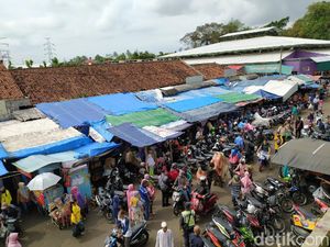 50 Pedagang Pasar Manis Ciamis Jalani Rapid-Swab Test