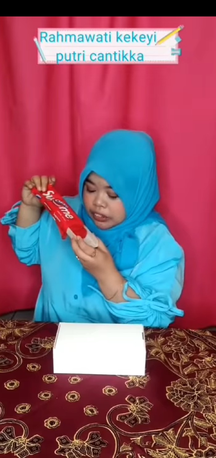 youtuber coba oreo supreme