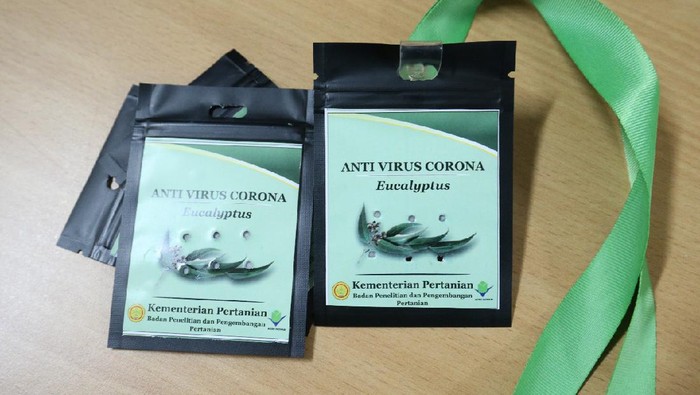 Indonesia akhirnya berhasil mematenkan formula antivirus Corona dalam bentuk inhaler, diffuser oil hingga kalung antiCorona.