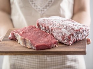 Kisah Awal Mula Manusia Makan Daging hingga Sereal