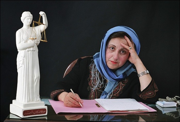 Shirin Ebadi adalah tokoh wanita berpengaruh dalam perkembang Islam di era modern. Ia merupakan wanita Muslim pertama yang meraih penghargaan Nobel Perdamaian.