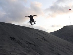Sahara van Garut di Gumuk Pasir Tungtung Karang