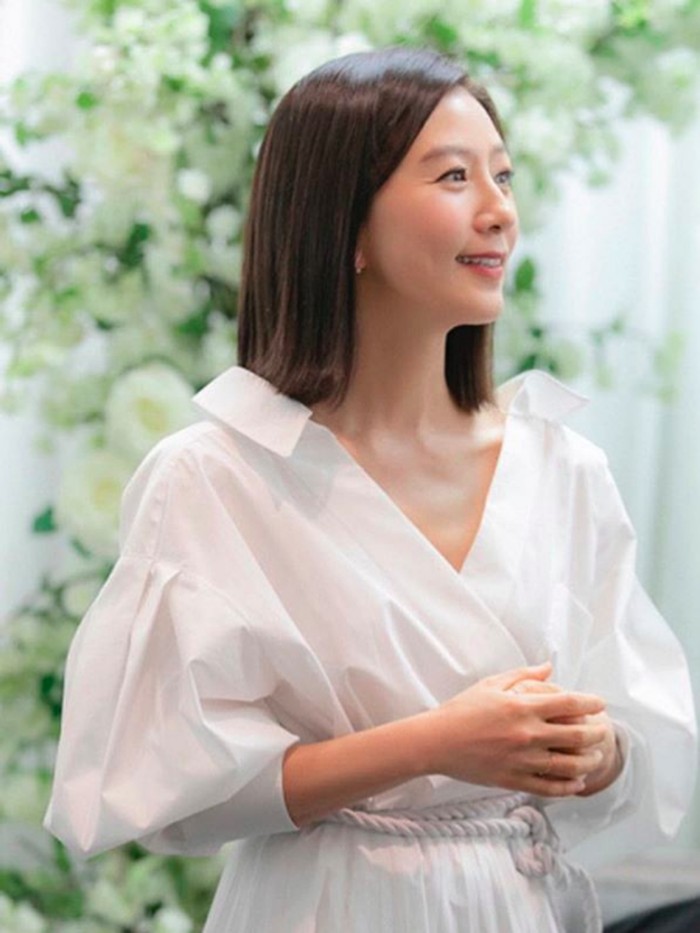 Kim Hee-Ae The World of The Married