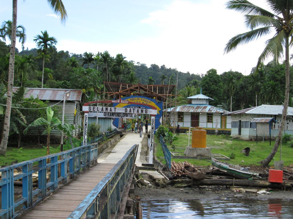 Lopintol, kampung islam di Raja Ampat
