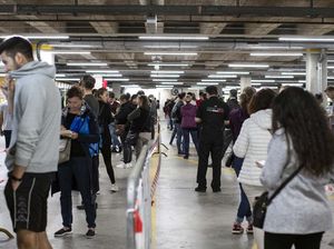 Bos Bank Sentral Filipina Ramal Ekonomi Dunia Anjlok Lebih Parah