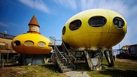 Sejatinya sebuah resor dibuat gemerlap dan indah. Namun, Taiwan punya resor bertema UFO yang ditinggalkan sebelum dibuka. Ada banyak misteri yang melingkupinya. Lazer Horse/sickchirpse.com.