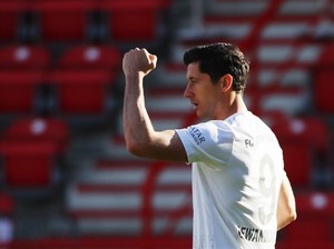 Lewandowski Dulu Nyaris ke Blackburn, Sudah Ditungguin di Bandara