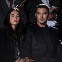 Dalam podcast Brian terbaru, sang aktor mengonfirmasi bahwa keduanya memang telah berpisah. Ternyata Brian dan Megan sudah tidak serumah sejak akhir tahun 2019.  Foto: Megan Fox and Brian Austin Green (Getty Images/Gareth Cattermole)