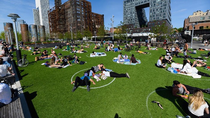 Taman di New York terapkan jarak sosial