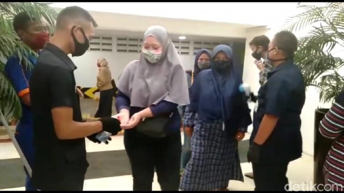 Gugus Tugas sidak ke mal yang mulai dipadati pengunjung di Kota Tegal, Selasa (19/5/2020).