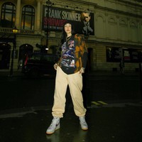 Karena kakak yang terkenal dan dianggapnya sempurna, Noah bahkan sering merasa tidak bernapas dengan baik. Melalui lagu itu, wanita 20 tahun tersebut ingin meluapkan kesulitan yang mungkin tidak akan dibicarakannya lagi di masa depan. Foto: Instagram @noahcyrus