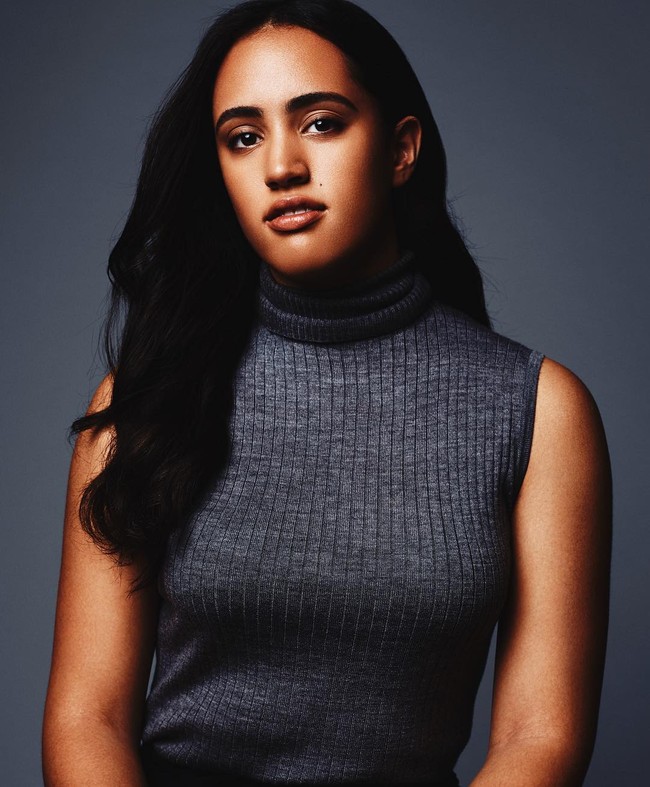 Seperti dilansir dari Page Six, Simone Alexandra telah menandatangani kontrak dengan WWE untuk jadi pegulat profesional. Ia pun menjadi pemain termuda dalam sejarah WWE. Foto: Instagram/@simonegjohnson