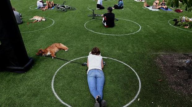 Taman di New York terapkan jarak sosial
