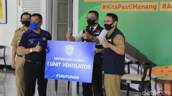 Umuh Muchtar dan Ridwan Kamil kompak ajak bobotoh tak mudik