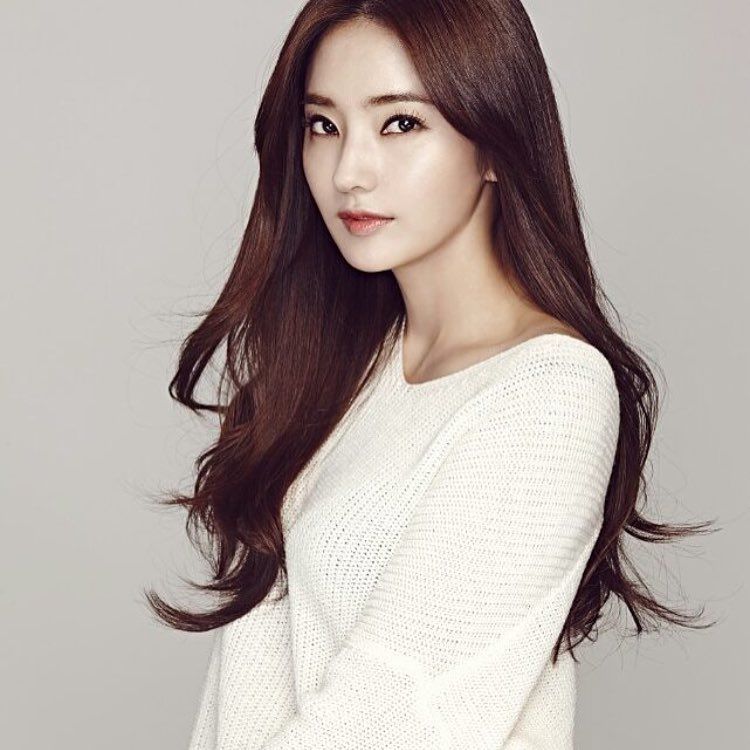 Han Chae Young.