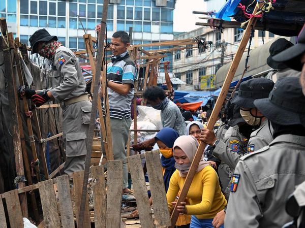 Akhirnya Satpol PP Bongkar Lapak PKL Pasar Anyar Bogor