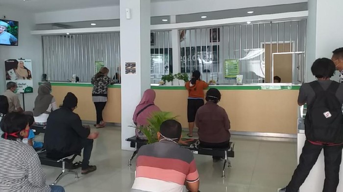 Pandemi Corona Jelang Lebaran di Blitar, Banyak Perhiasan dan Mobil Digadaikan