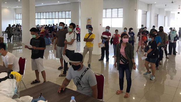 kondisi antrean di wisma atlet kemayoran. (Ist)