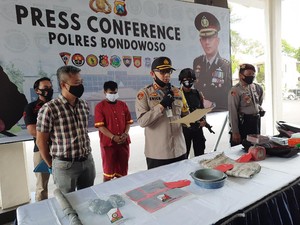 Pembuat Petasan di Bondowoso Diamankan, 14 Kg Bubuk Disita