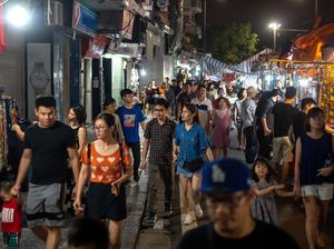 Geliat Pasar Malam di Vietnam