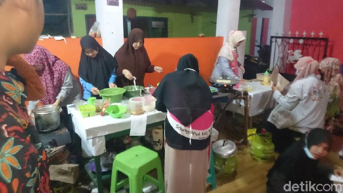 mahasiswa thailand buka kedai khas thailand