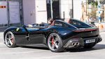 Lagak Ibrahimovic Nyetir Ferrari
