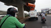 Disinfeksi corona juga dilakukan untuk menekan laju penyebaran COVID-19.