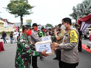 Ketua MPR Salurkan Bantuan COVID-19 Melalui Polres Jakarta Pusat