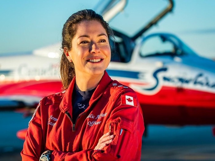 Jenn Casey, pilot anggota Royal Kanada tewas karena kecelakaan pesawat