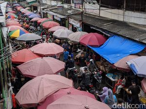 Ramainya Pasar Kebayoran Lama H-5 Lebaran