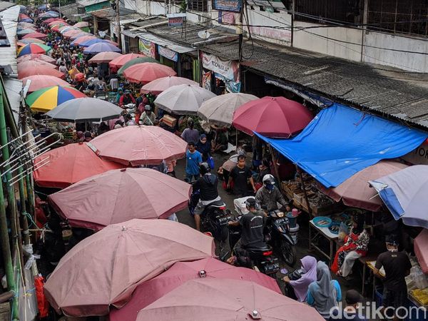 Ramainya Pasar Kebayoran Lama H-5 Lebaran