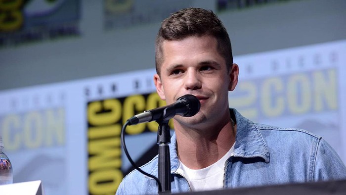 Charlie Carver