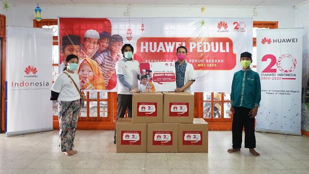 Huawei Sumbang 30 Panti Asuhan Saat Ramadhan