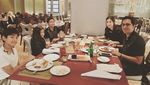 Romantisnya Andre Taulany Saat Kulineran Bareng Keluarga