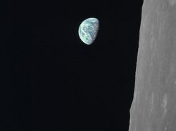 Penampakan Bumi dari Luar Angkasa yang Bikin Takjub